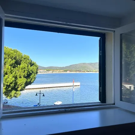 Appartement Lungomare Seafront - Goelba